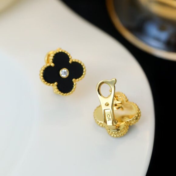 Four-Leaf Clover Black Earrings - Picture 6 of 6